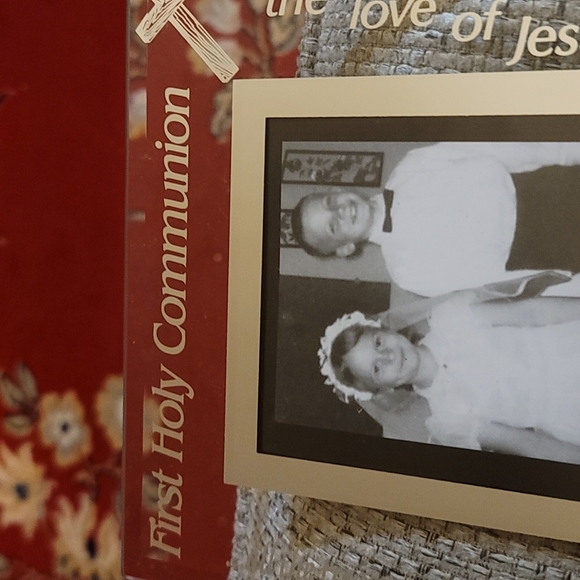 First Communion Glass Frame - Picture 3 of 7